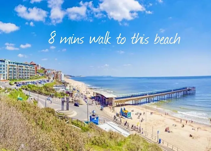 Cozy Two Bedroom - A Stroll From Gardens To Beach - With Parking